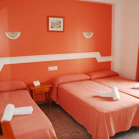 Hostal Mary Tere Salobrena Exterior photo