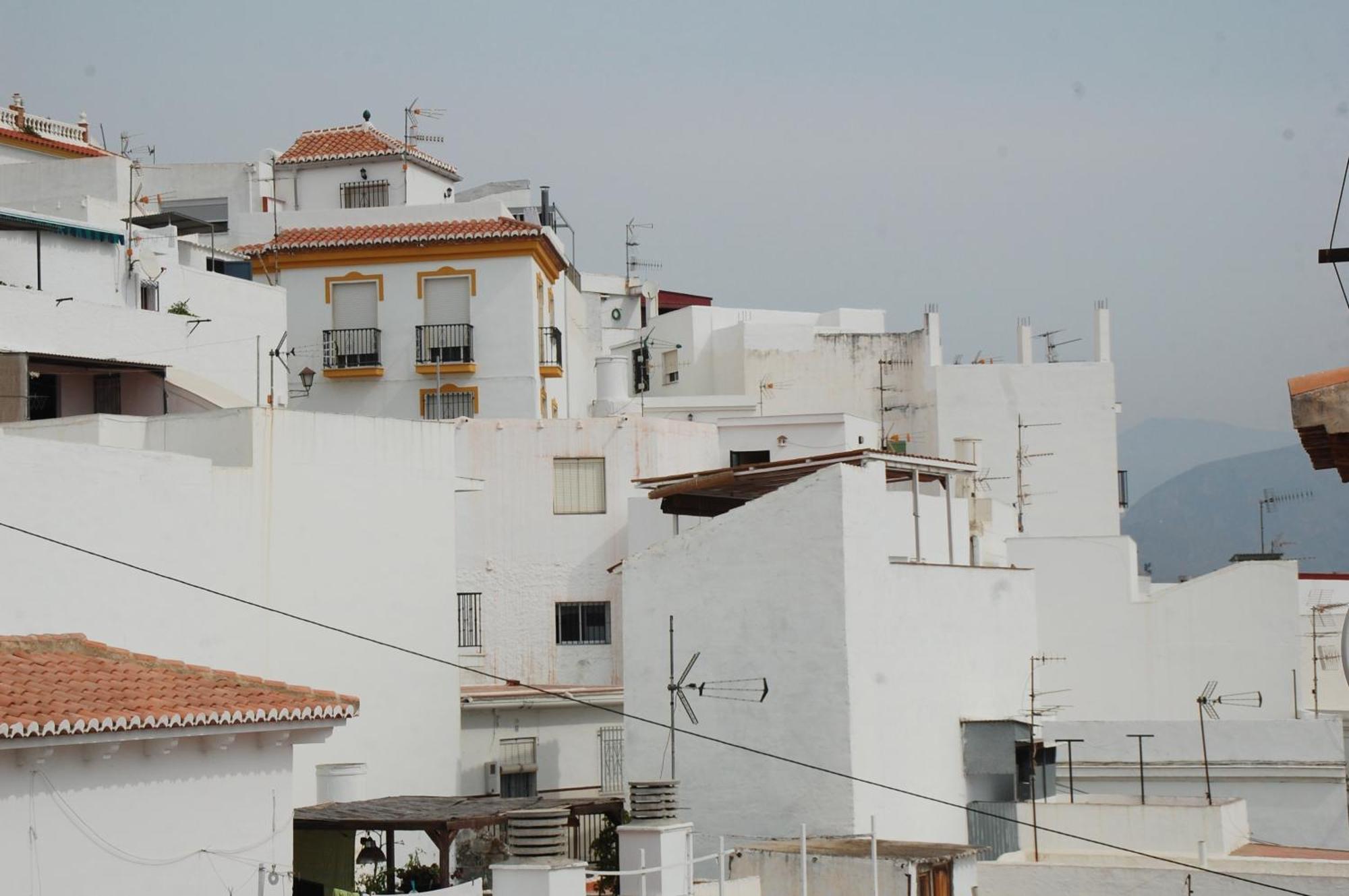 Hostal Mary Tere Salobrena Exterior photo