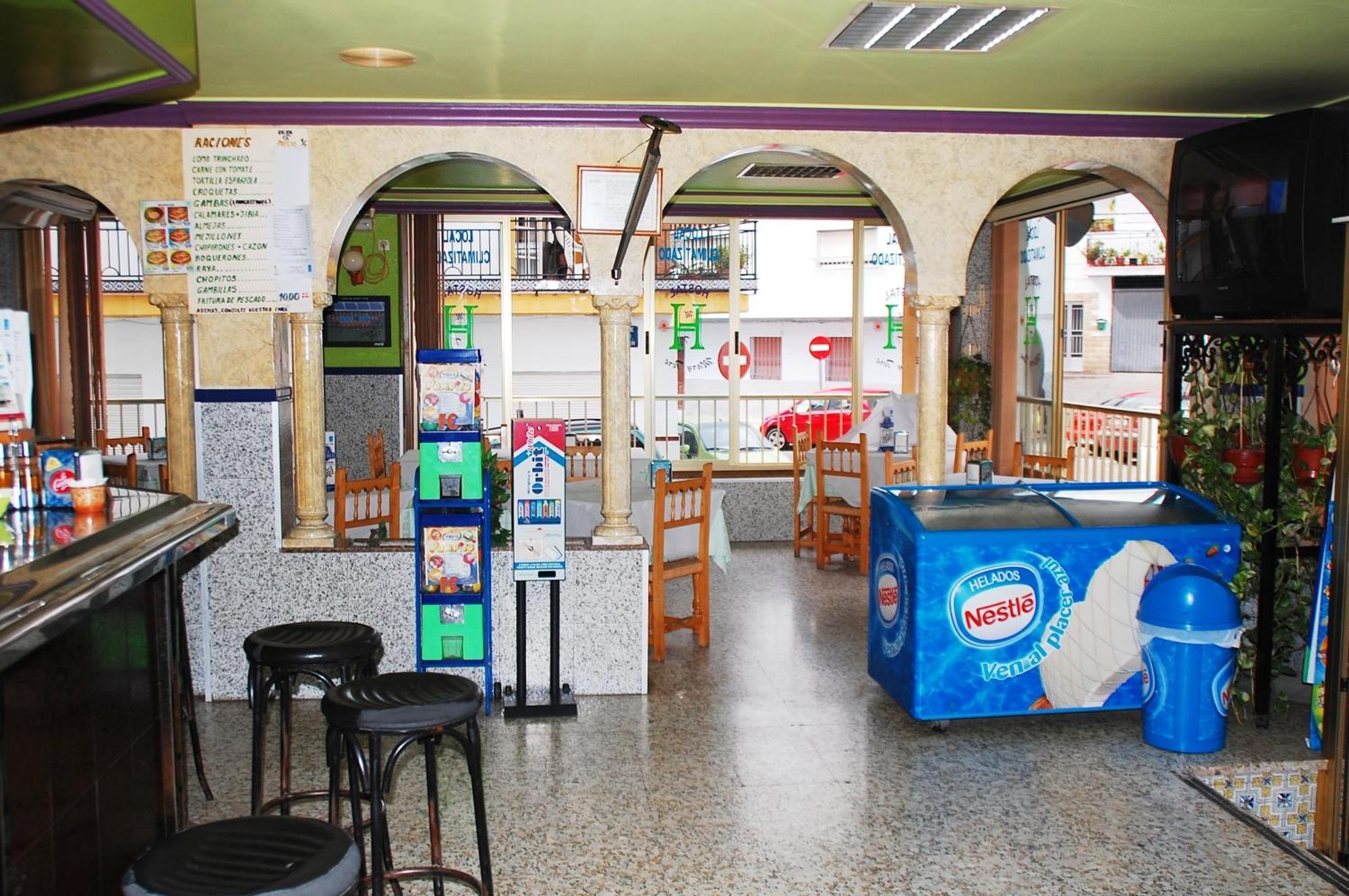 Hostal Mary Tere Salobrena Exterior photo