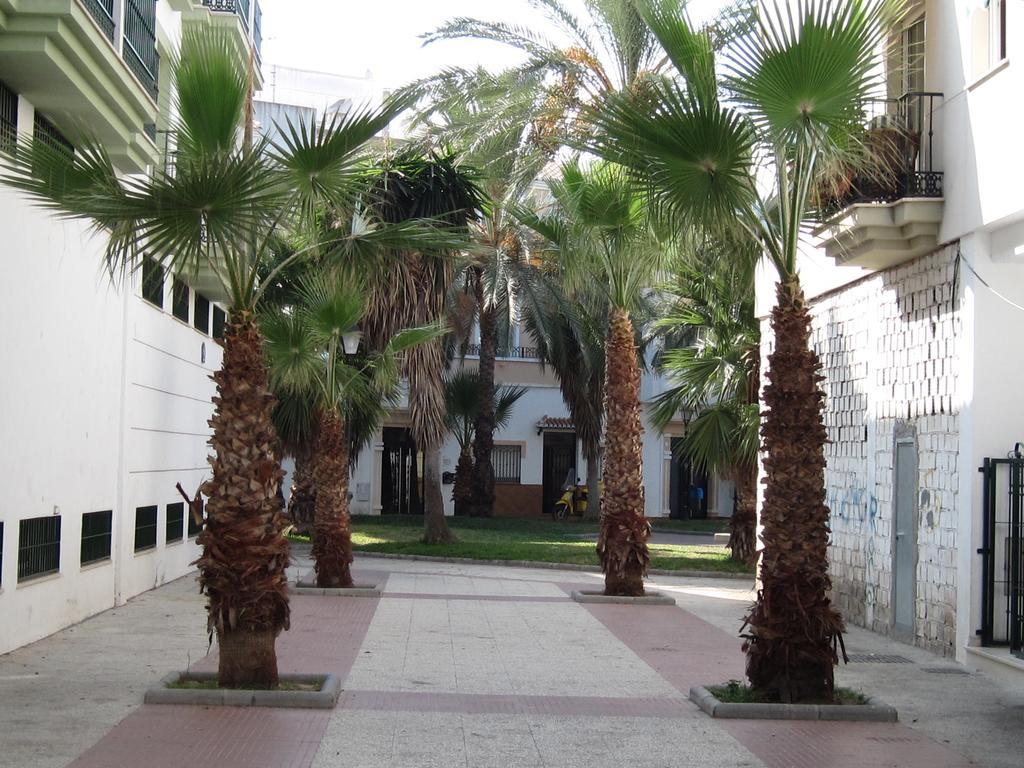 Hostal Mary Tere Salobrena Exterior photo
